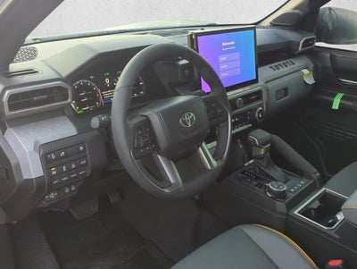 2025 Toyota Tacoma 4WD 4WD Trailhunter Hybrid Double Cab 5' Bed AT (Natl)