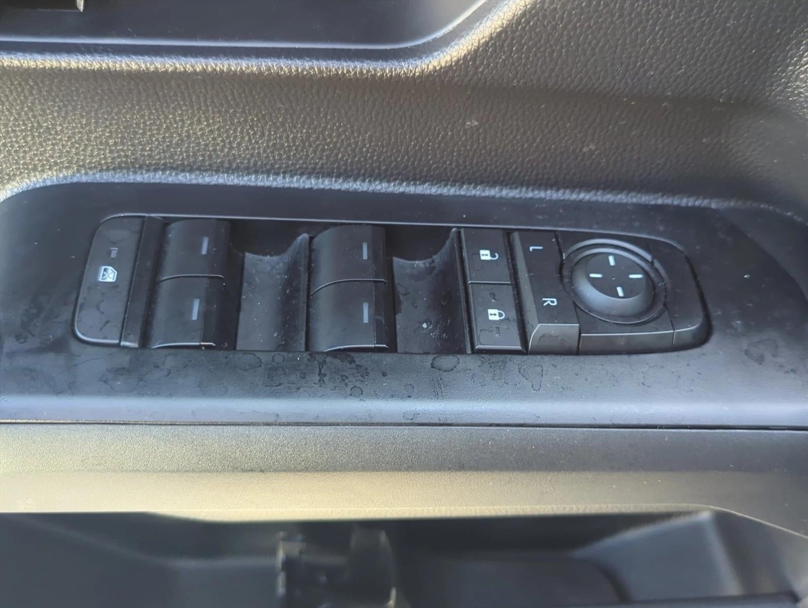 2025 Toyota Tacoma 4WD 4WD SR Double Cab 5' Bed AT (GS)