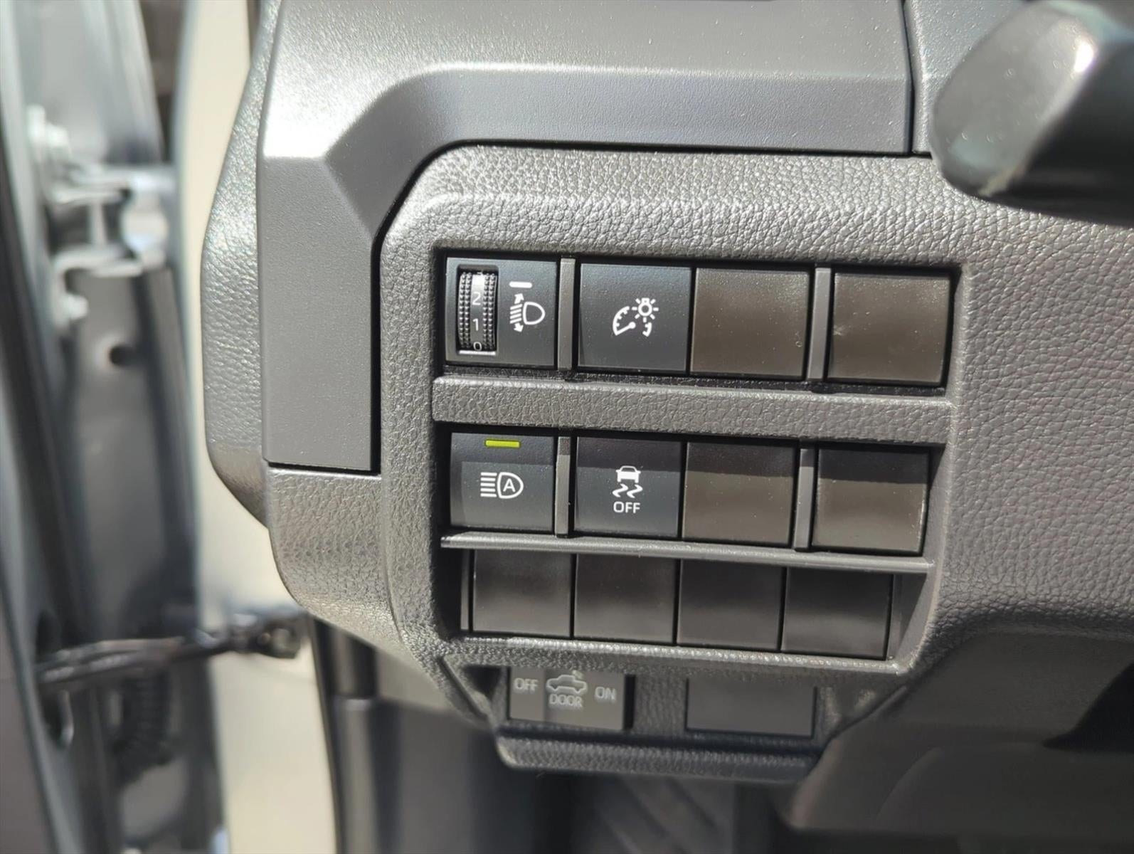 2025 Toyota Tacoma 4WD 4WD SR Double Cab 5' Bed AT (GS)