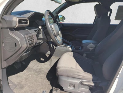 2026 Toyota Tacoma 4WD 4WD SR Double Cab 5' Bed AT (GS)