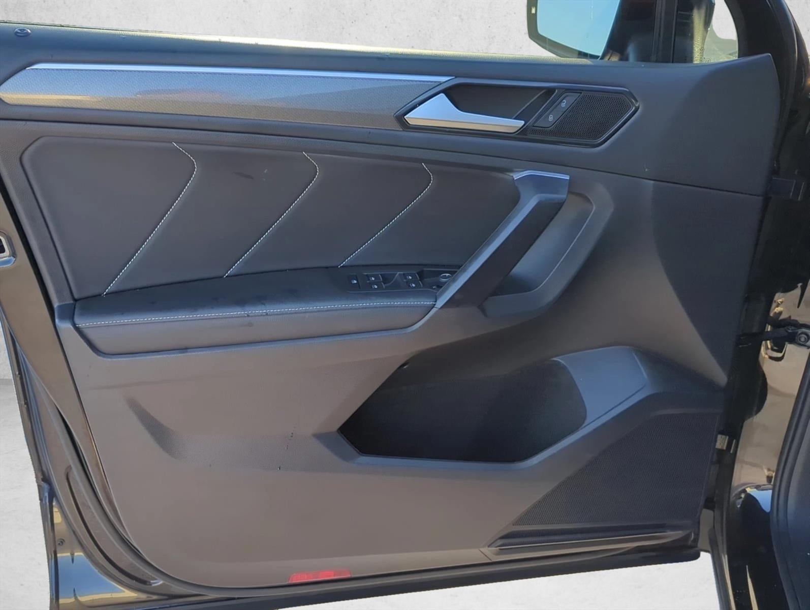 2023 Volkswagen Tiguan 2.0T SE R-Line Black FWD
