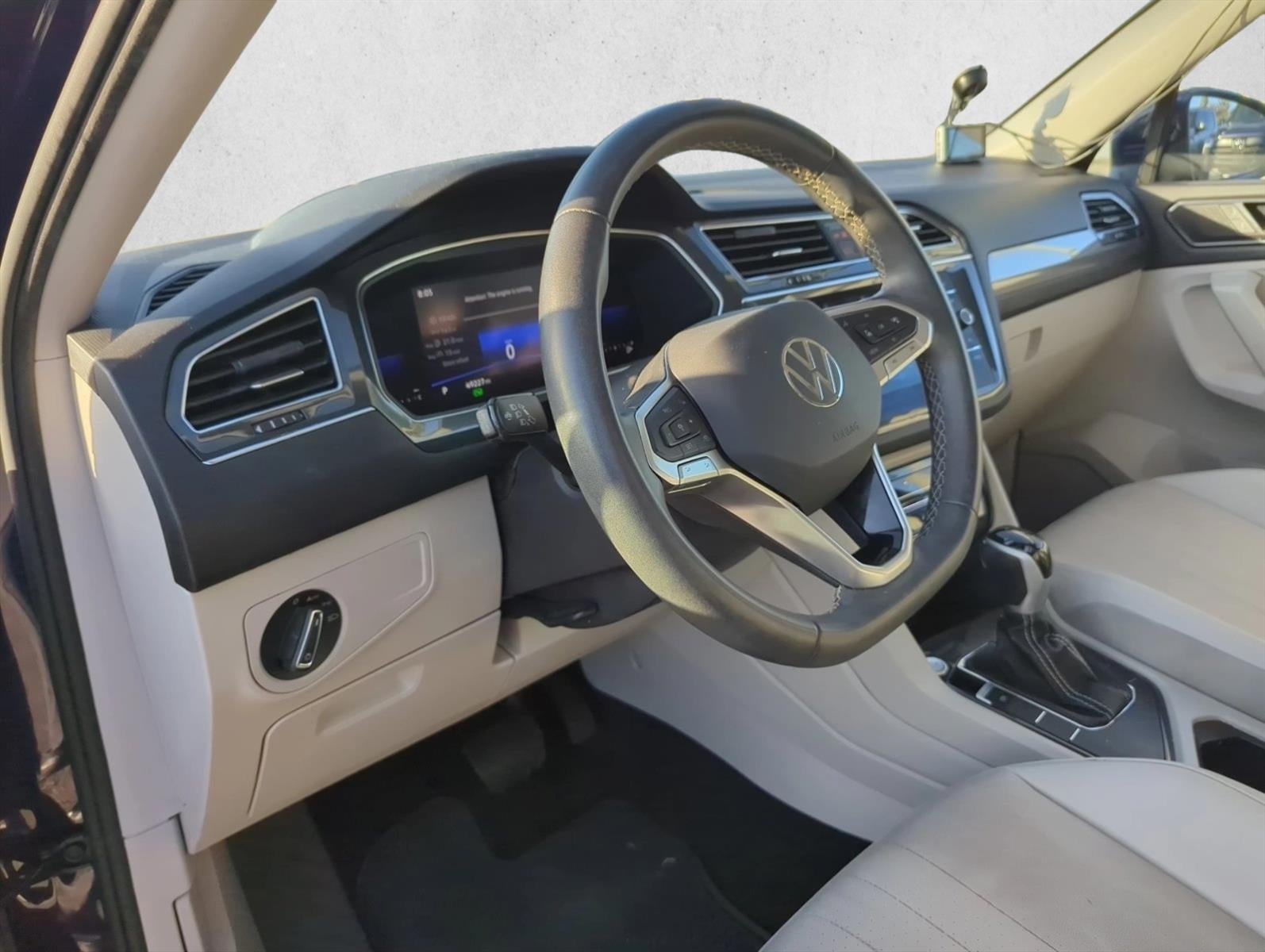2023 Volkswagen Tiguan 2.0T SE FWD