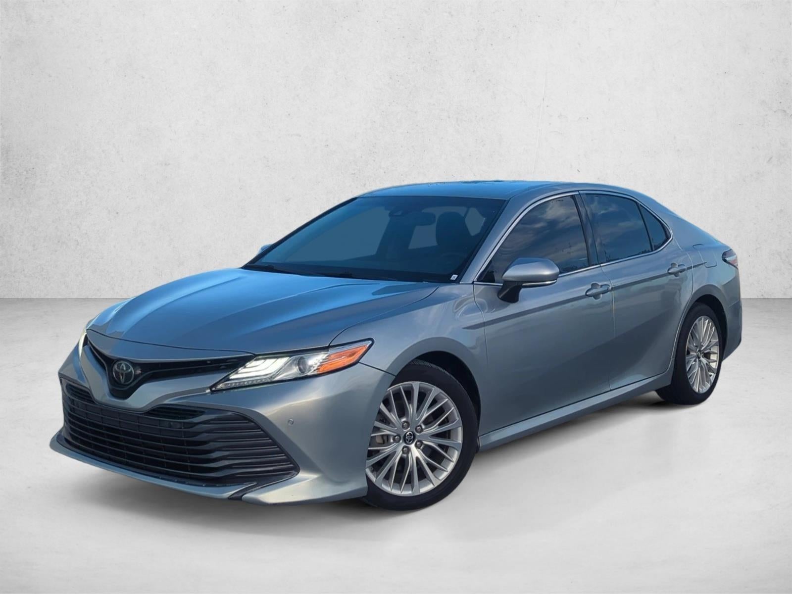 2018 Toyota Camry XLE Auto (SE)