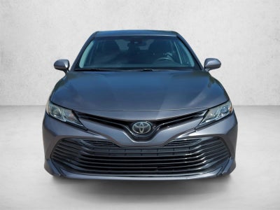 2018 Toyota Camry LE Auto (SE)