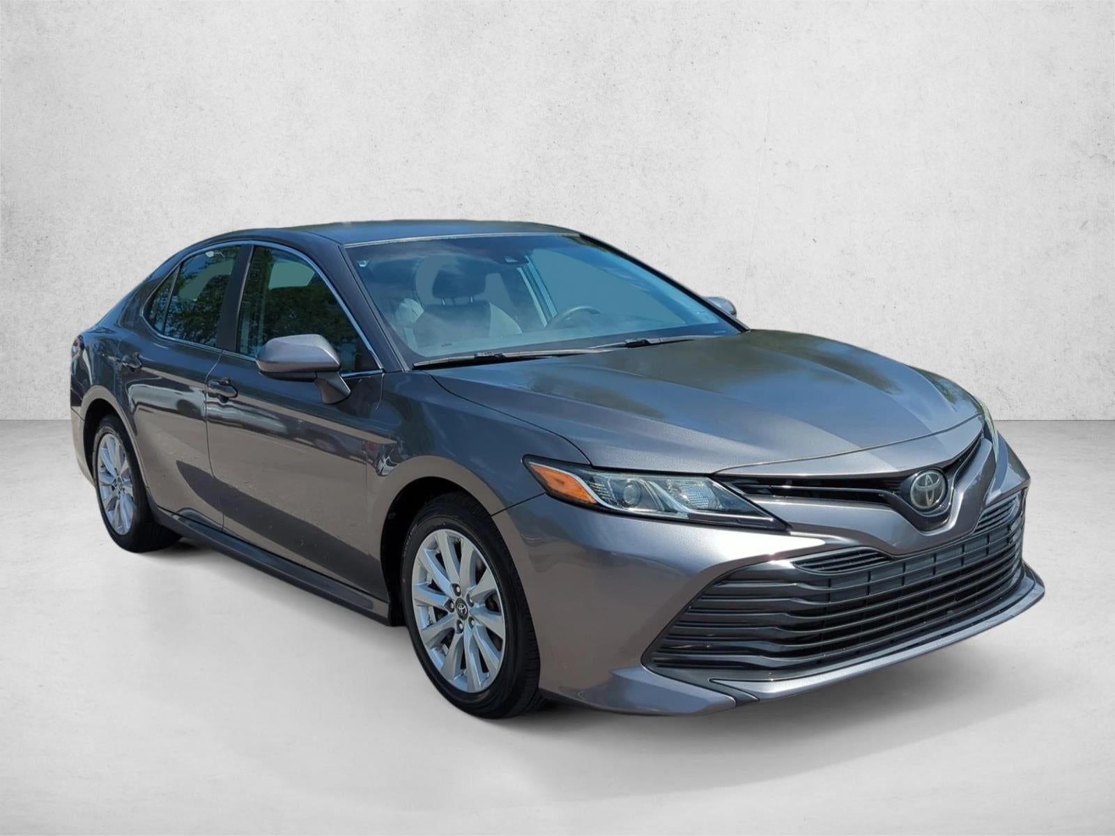 2018 Toyota Camry LE Auto (SE)