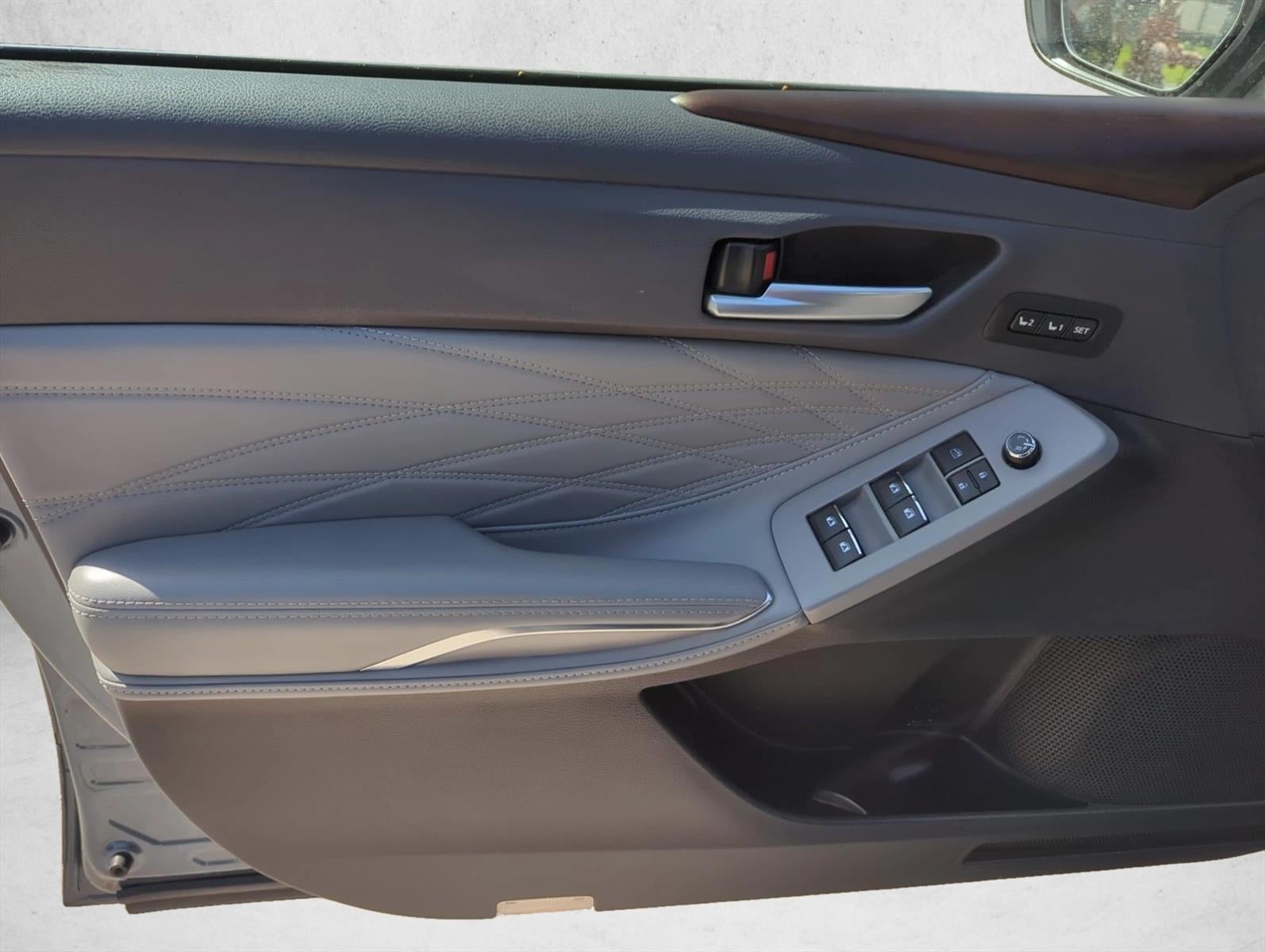 2019 Toyota Avalon Hybrid Limited (Natl)