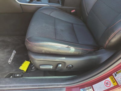 2017 Toyota Camry SE Auto (SE)