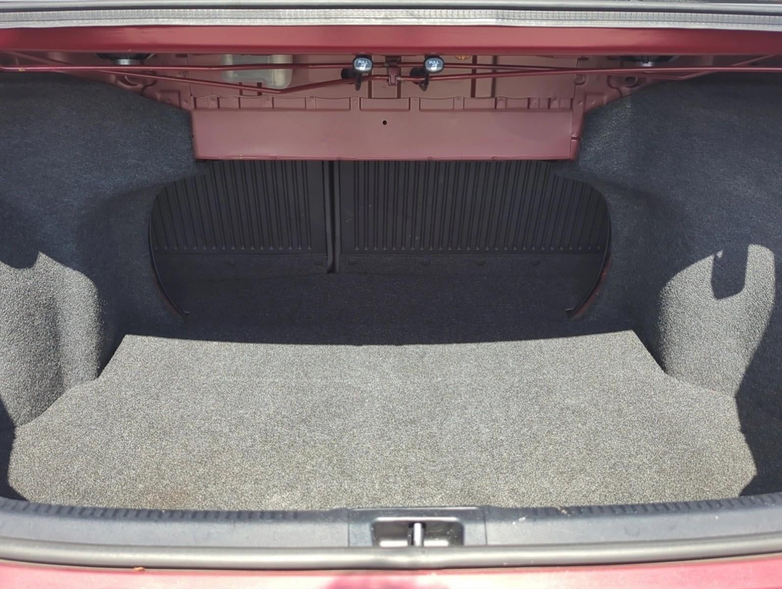 2017 Toyota Camry SE Auto (SE)