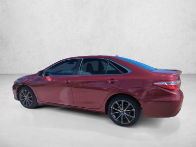 2017 Toyota Camry SE Auto (SE)