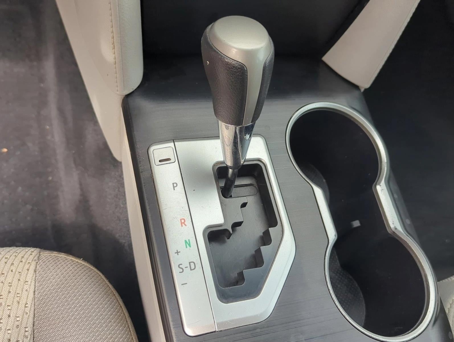 2013 Toyota Camry 4dr Sdn I4 Auto LE (Natl)