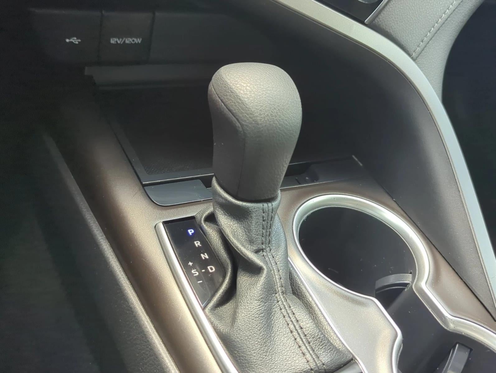 2023 Toyota Camry LE Auto (SE)