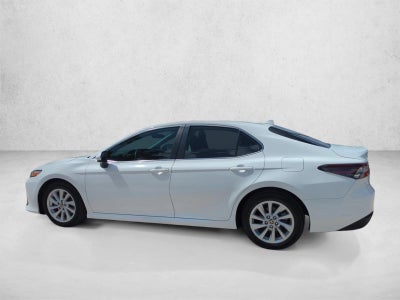 2023 Toyota Camry LE Auto (SE)