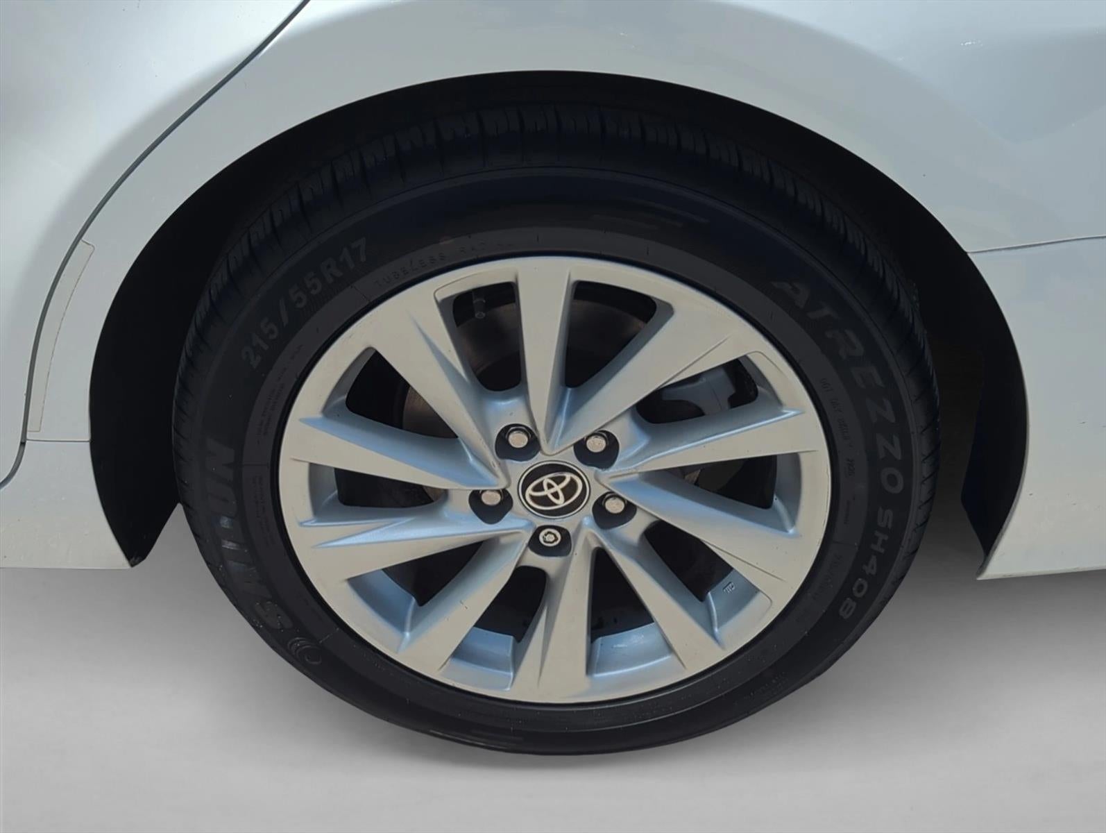 2023 Toyota Camry LE Auto (SE)