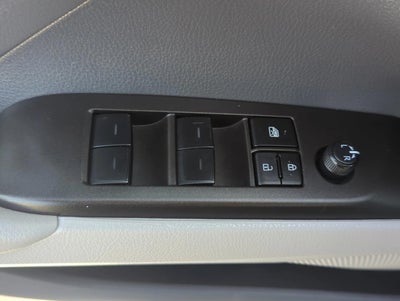 2023 Toyota Camry LE Auto (SE)