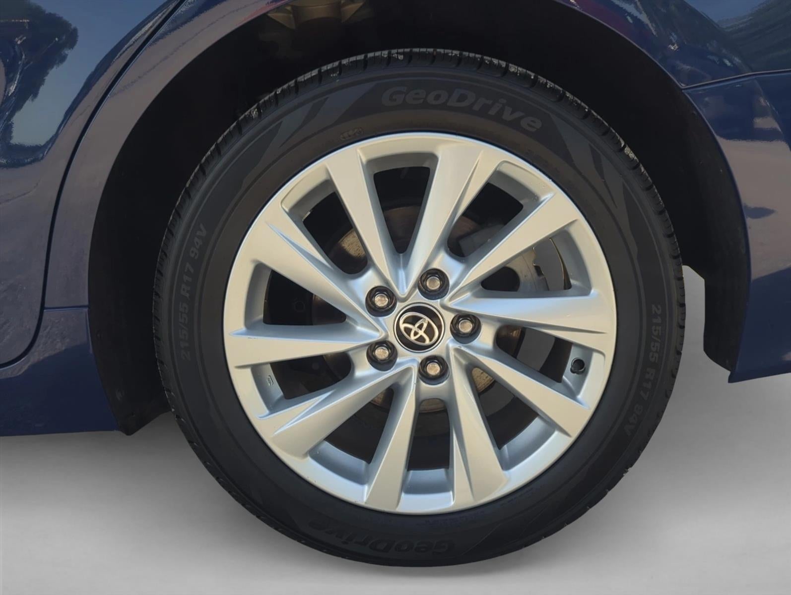 2023 Toyota Camry LE Auto (SE)