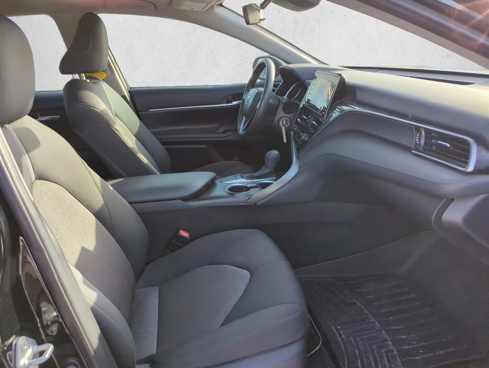 2024 Toyota Camry LE Auto (SE)