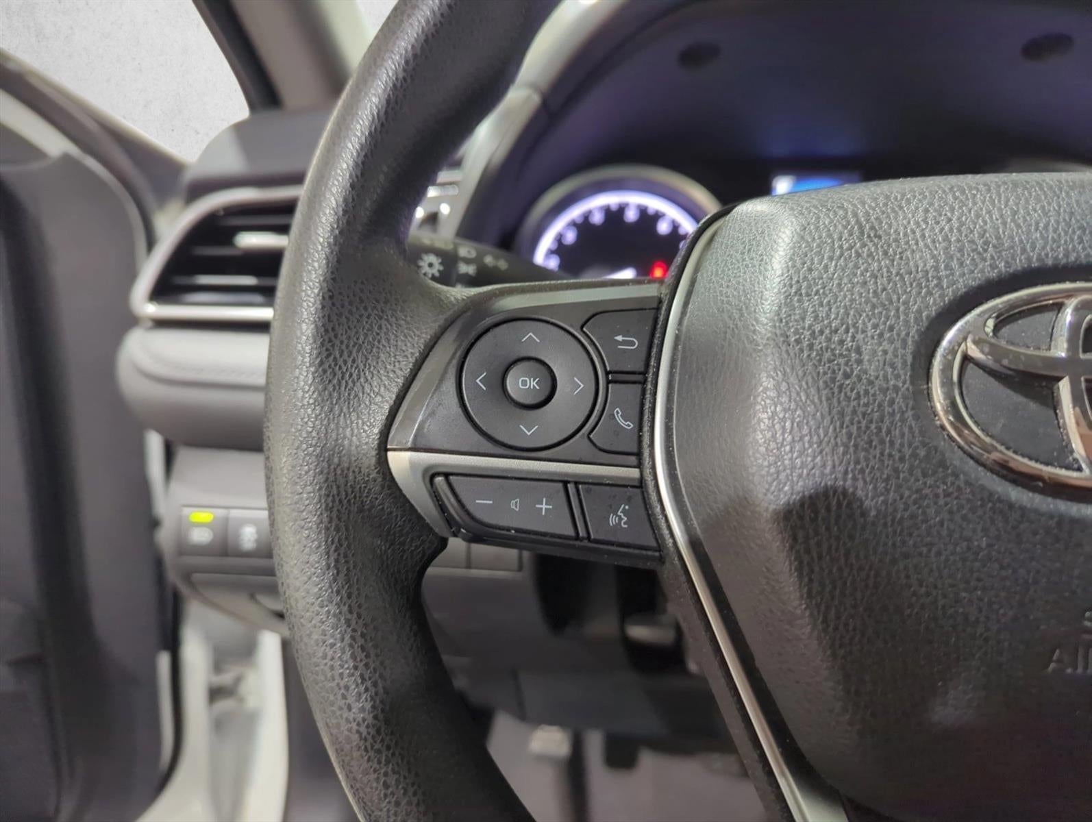 2022 Toyota Camry LE Auto (SE)