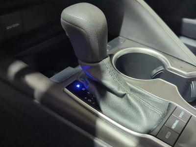2022 Toyota Camry LE Auto (SE)