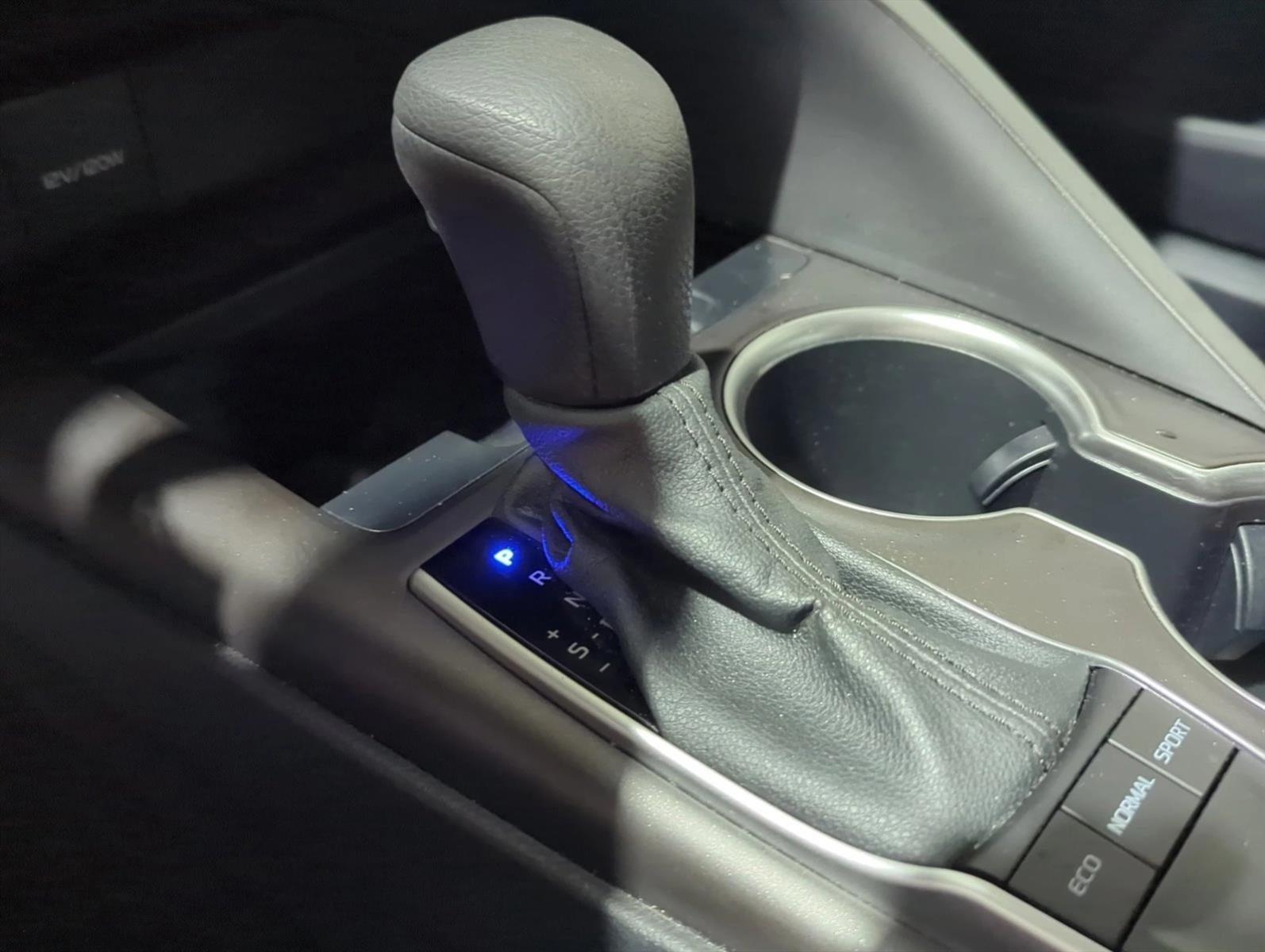 2022 Toyota Camry LE Auto (SE)