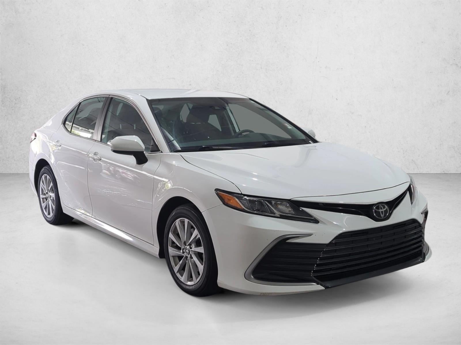 2022 Toyota Camry LE Auto (SE)