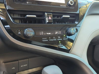 2024 Toyota Camry LE Auto (SE)