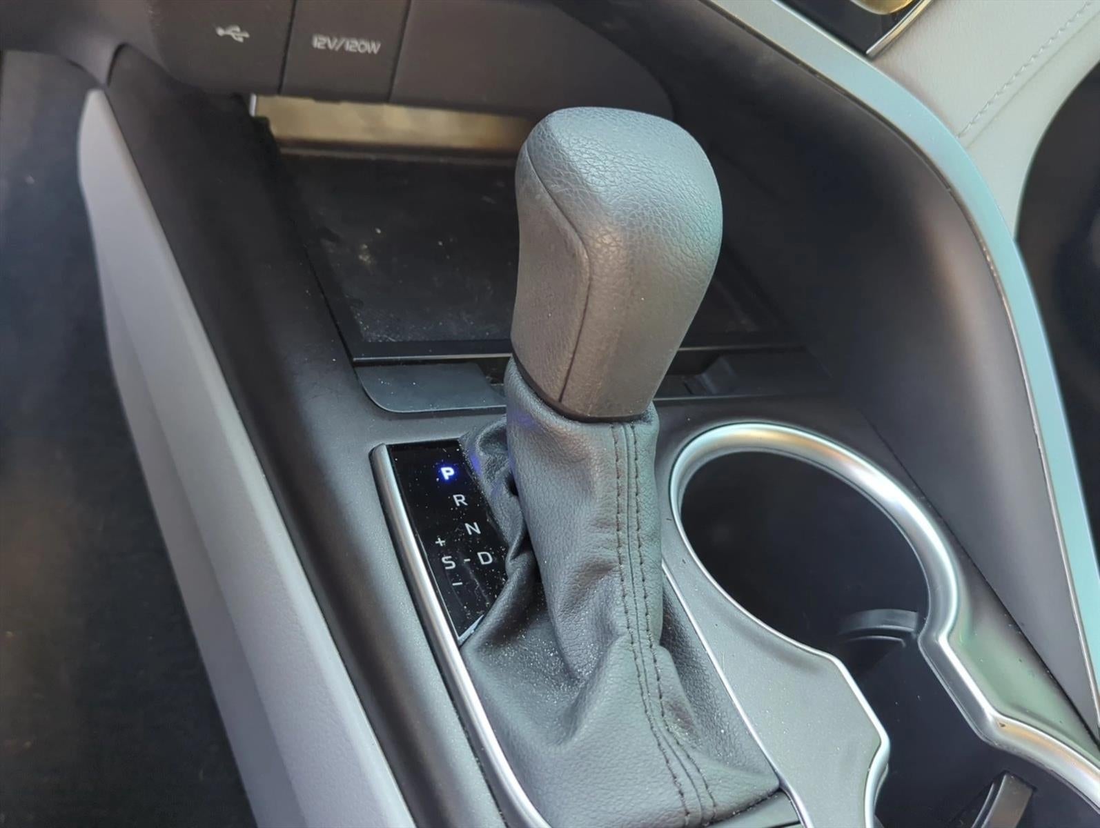 2024 Toyota Camry LE Auto (SE)