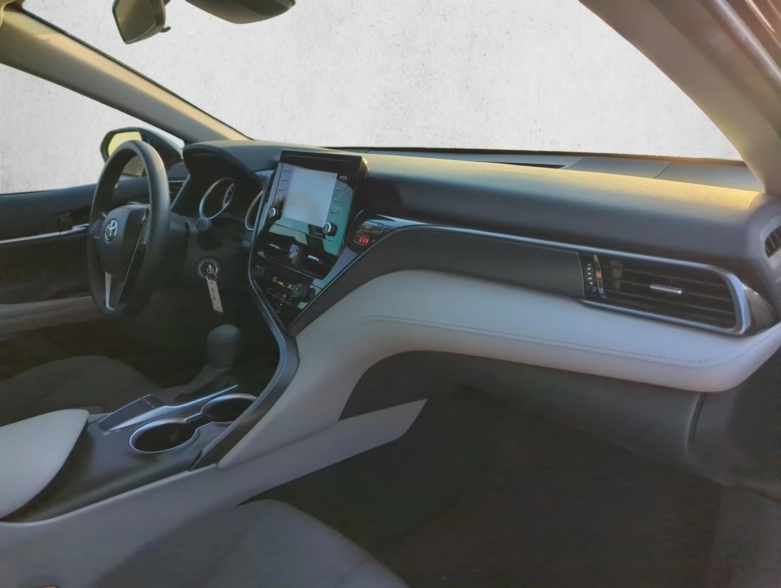 2024 Toyota Camry LE Auto (SE)