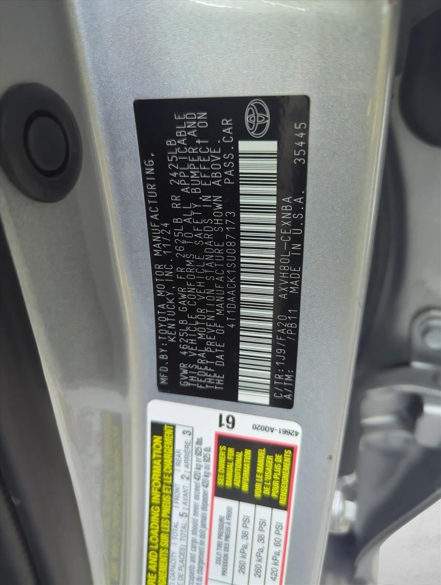 2025 Toyota Camry LE (Natl)