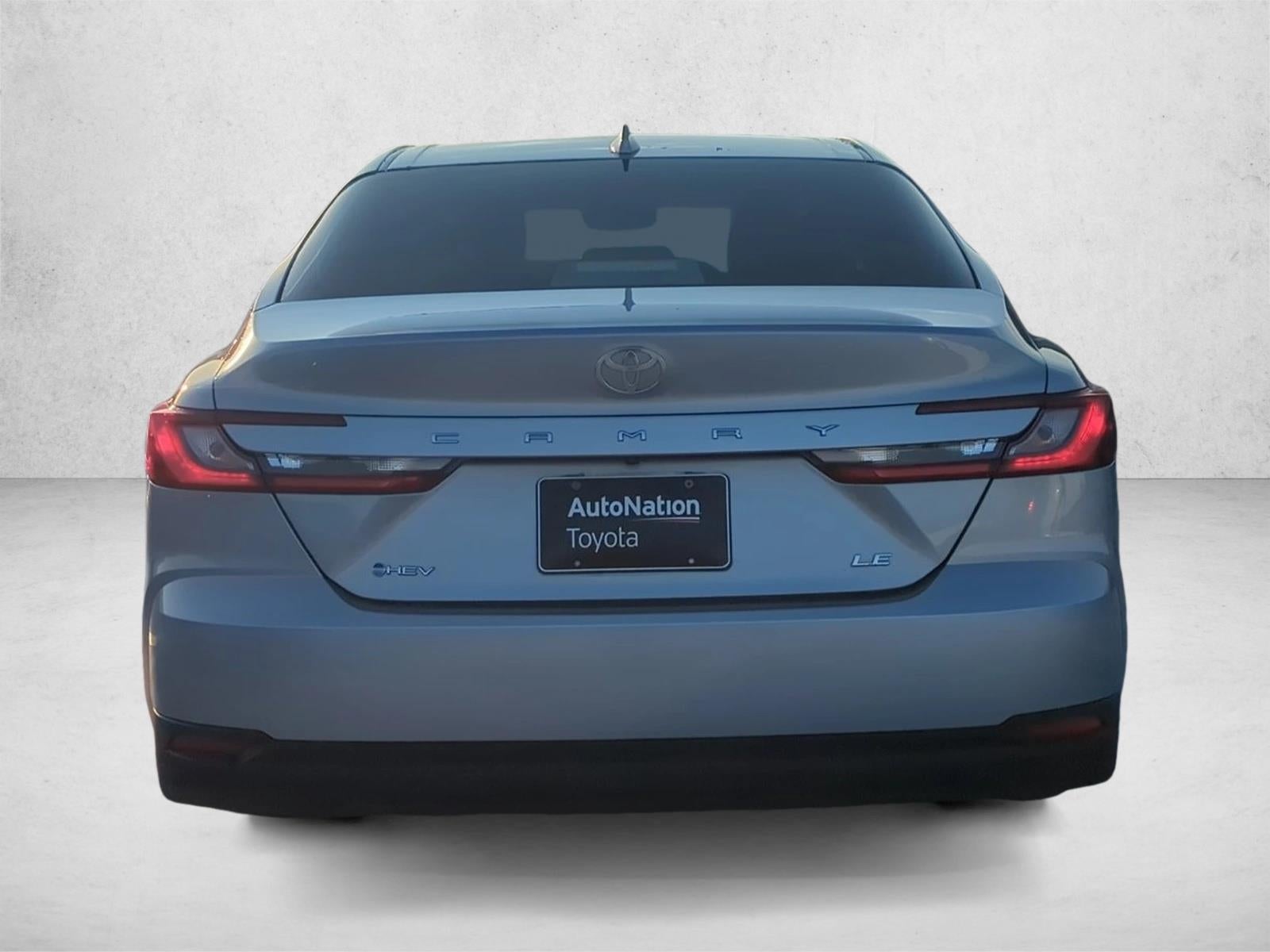 2025 Toyota Camry LE (Natl)