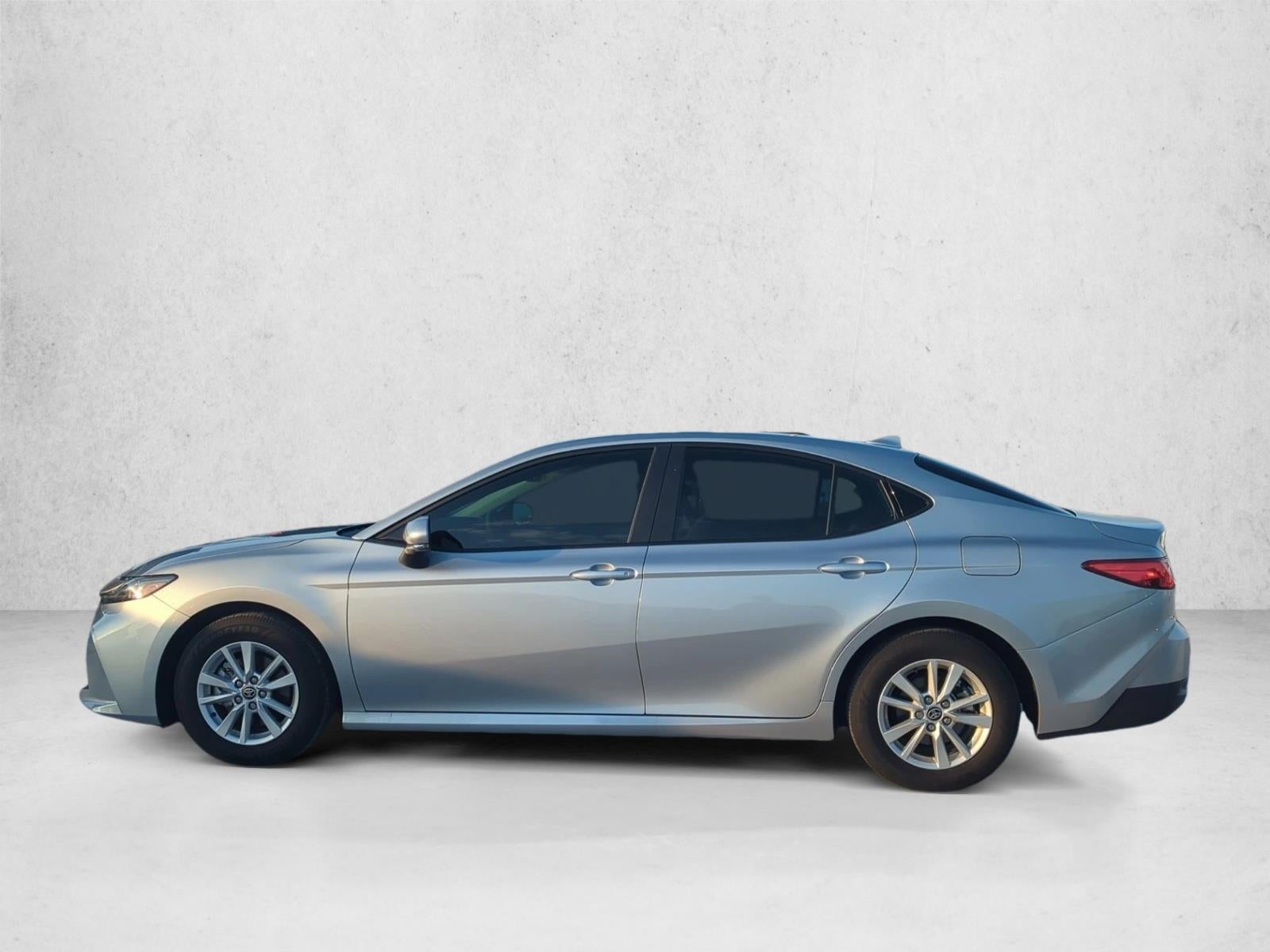 2025 Toyota Camry LE (Natl)
