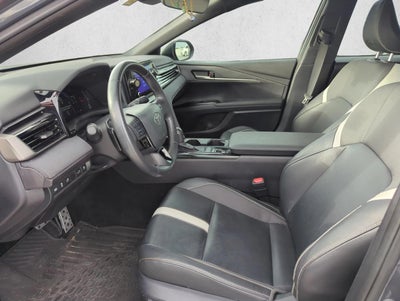 2025 Toyota Camry SE (Natl)