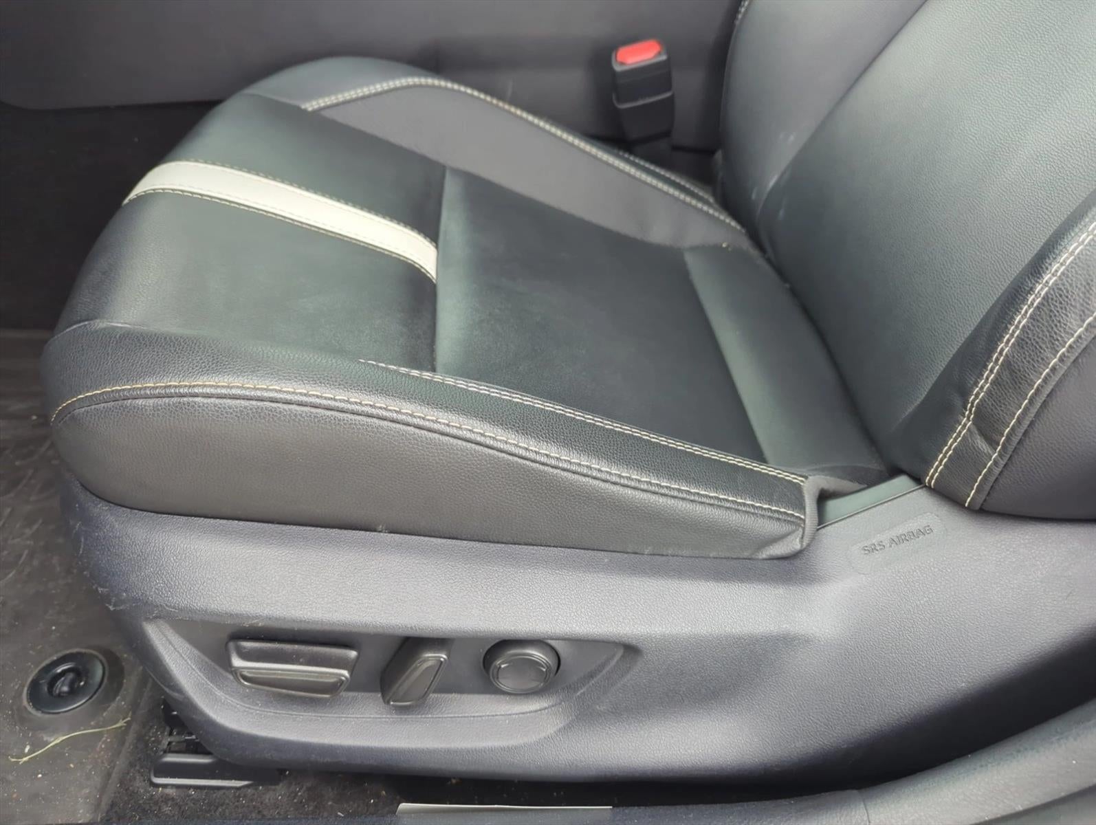 2025 Toyota Camry SE (Natl)