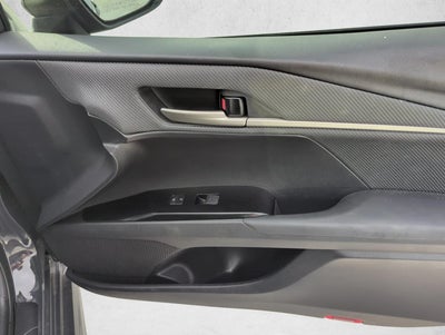 2025 Toyota Camry SE (Natl)