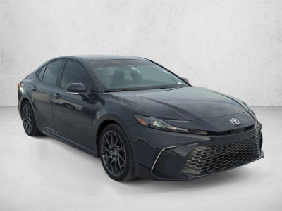 2025 Toyota Camry SE (Natl)