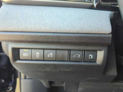 2025 Toyota Camry LE (SE)