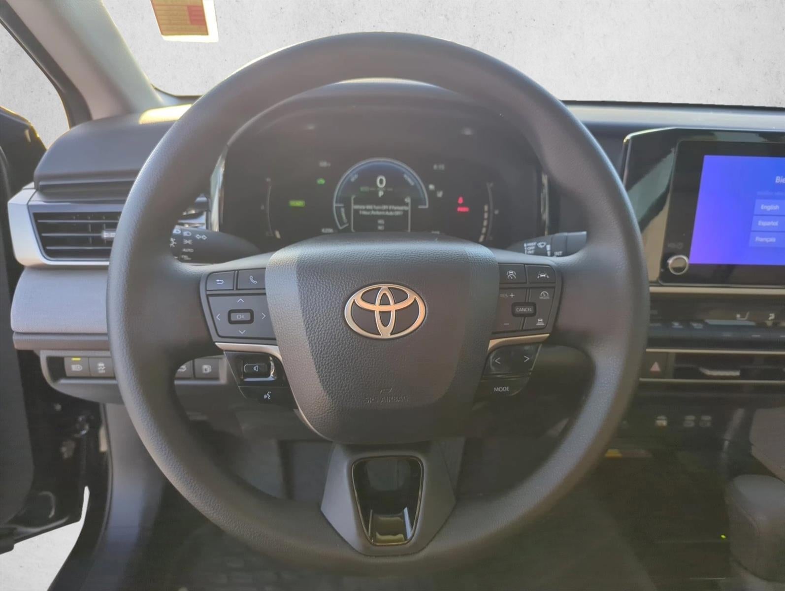 2025 Toyota Camry LE (SE)