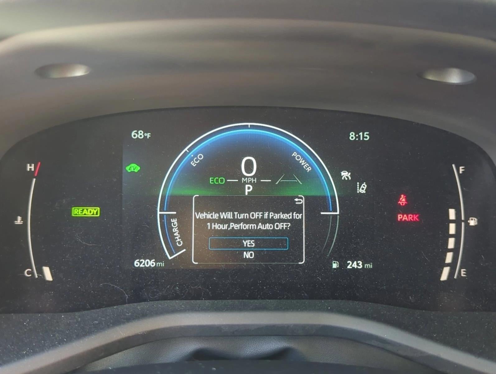 2025 Toyota Camry LE (SE)