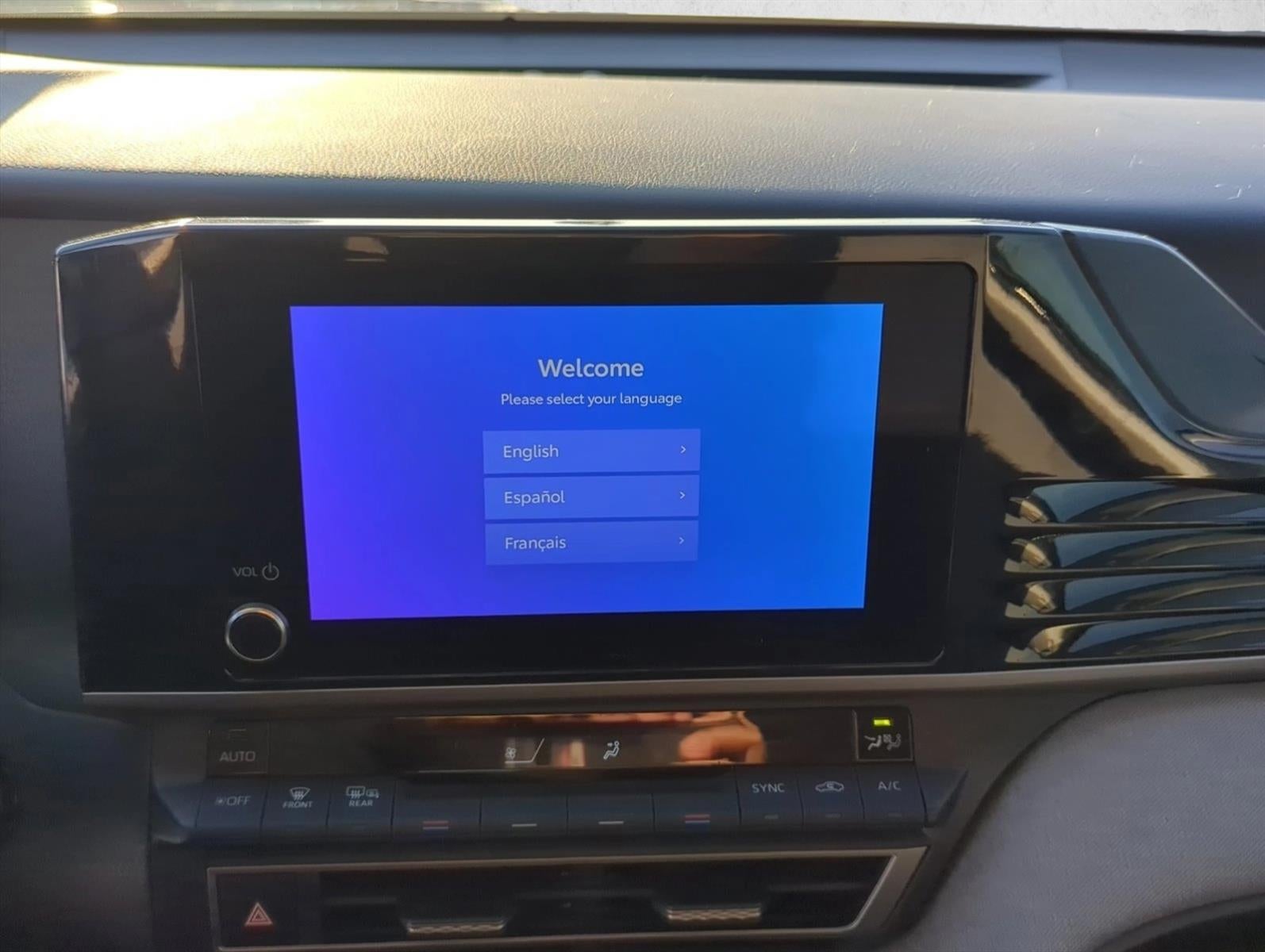 2025 Toyota Camry LE (SE)