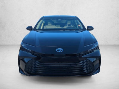 2025 Toyota Camry LE (SE)