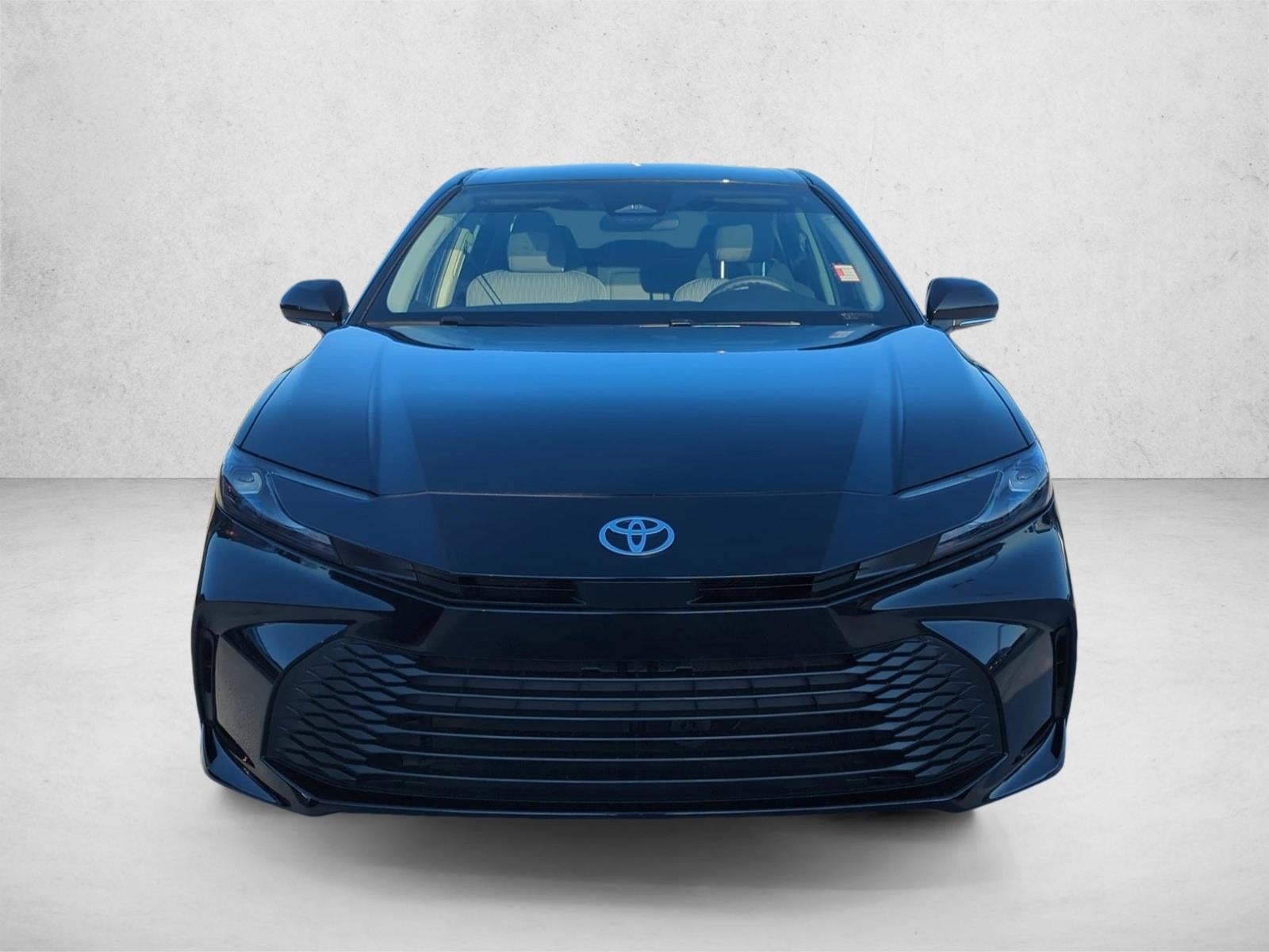 2025 Toyota Camry LE (SE)