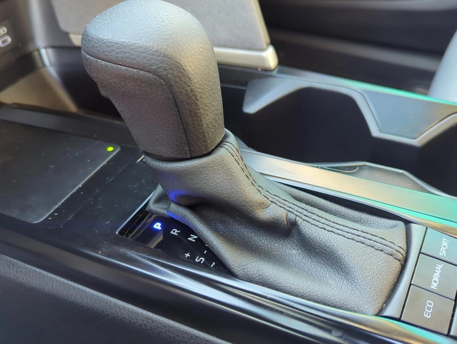 2025 Toyota Camry LE (SE)