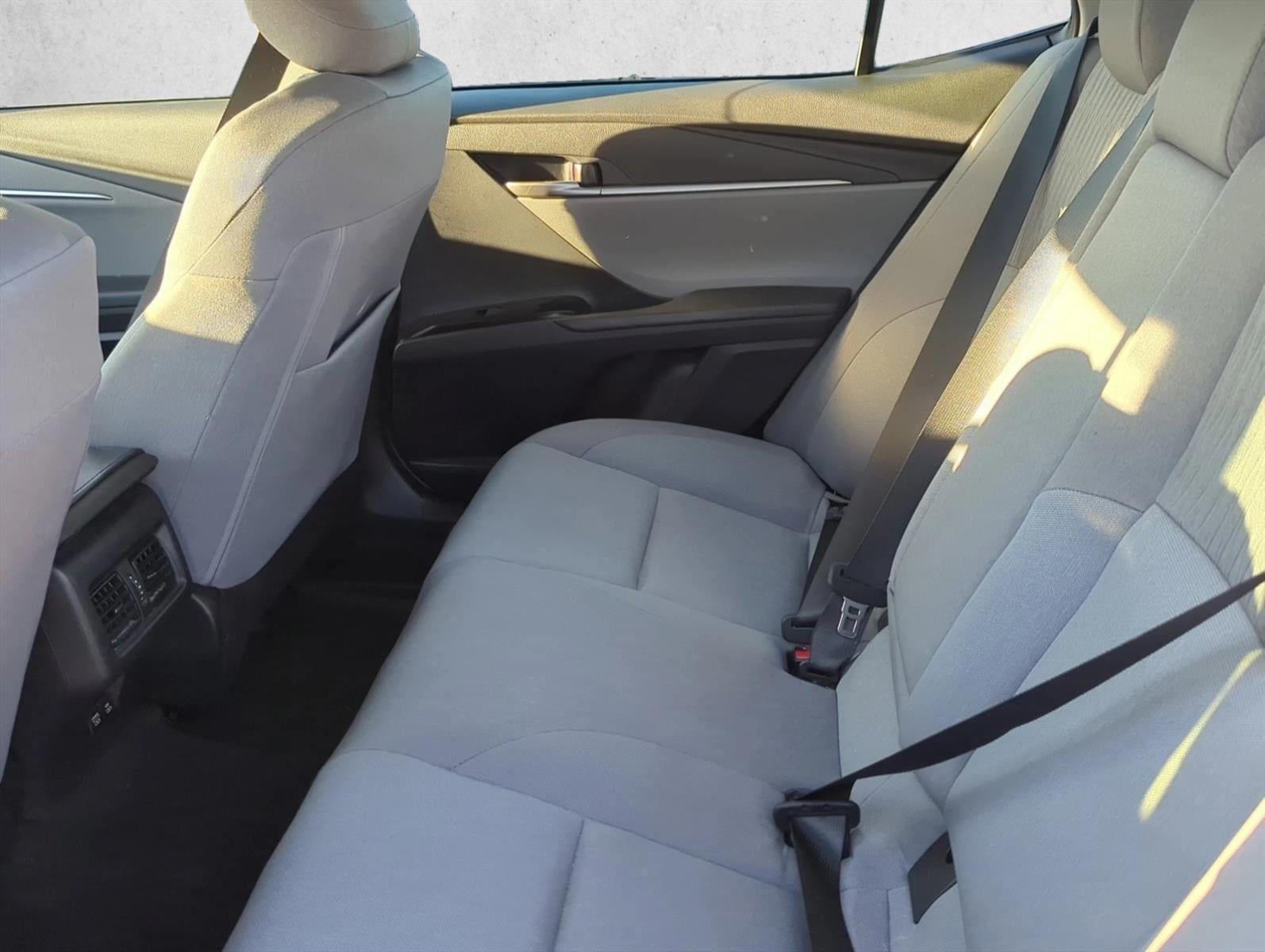 2025 Toyota Camry LE (SE)