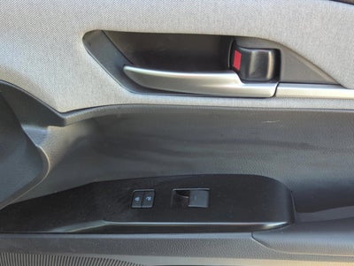 2025 Toyota Camry LE (SE)