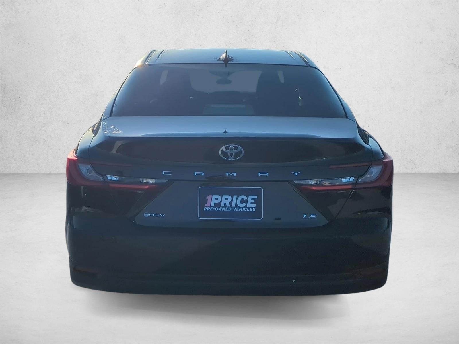 2025 Toyota Camry LE (SE)