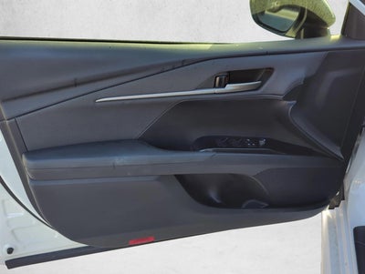 2025 Toyota Camry SE (Natl)