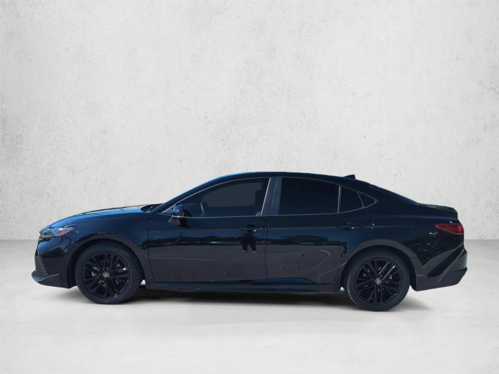 2025 Toyota Camry SE (Natl)