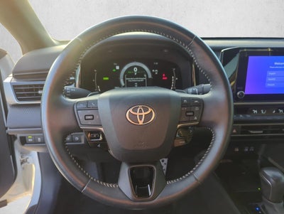 2025 Toyota Camry SE (Natl)