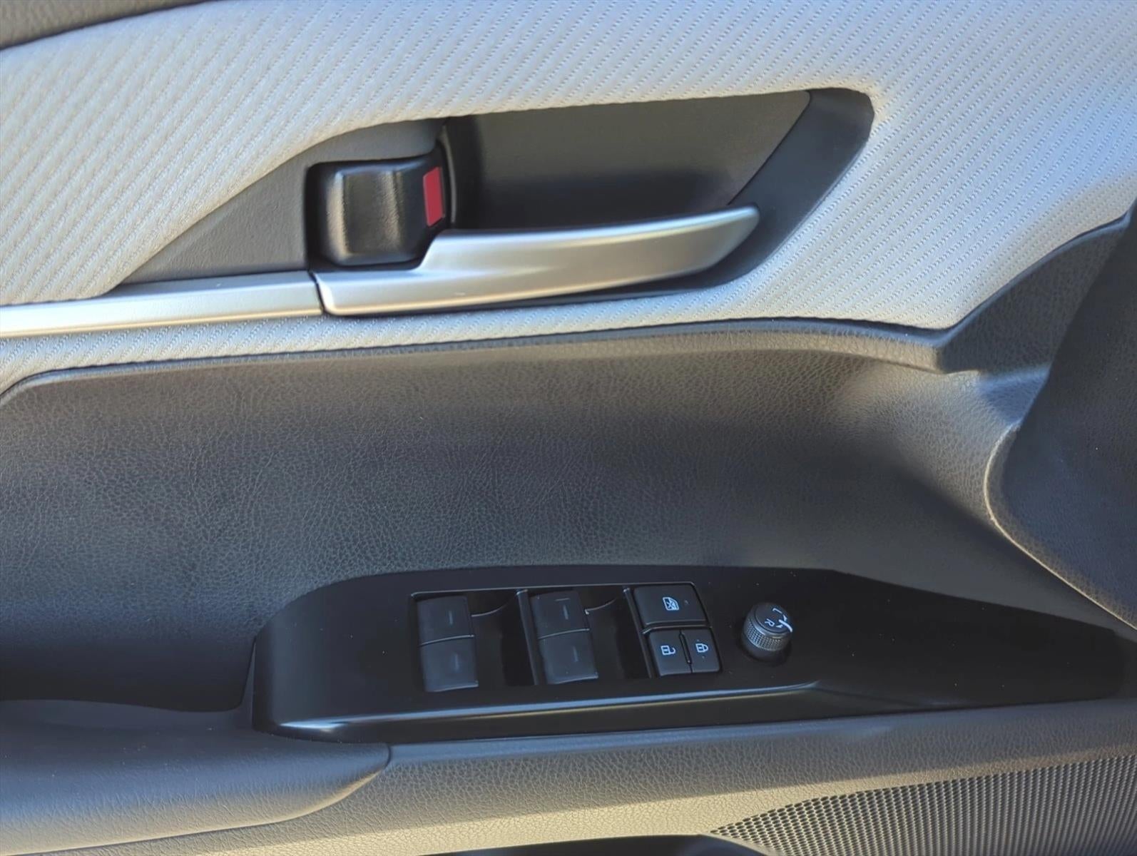 2026 Toyota Camry SE (SE)