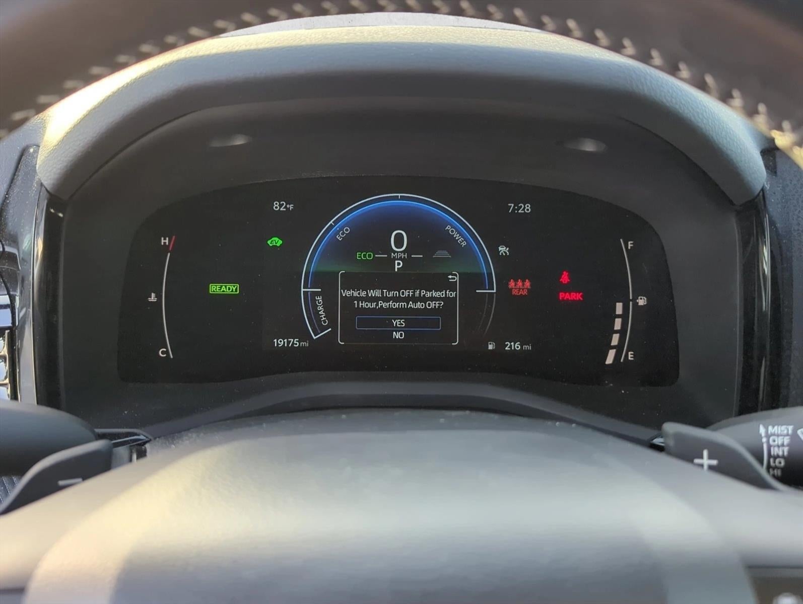 2025 Toyota Camry SE (Natl)