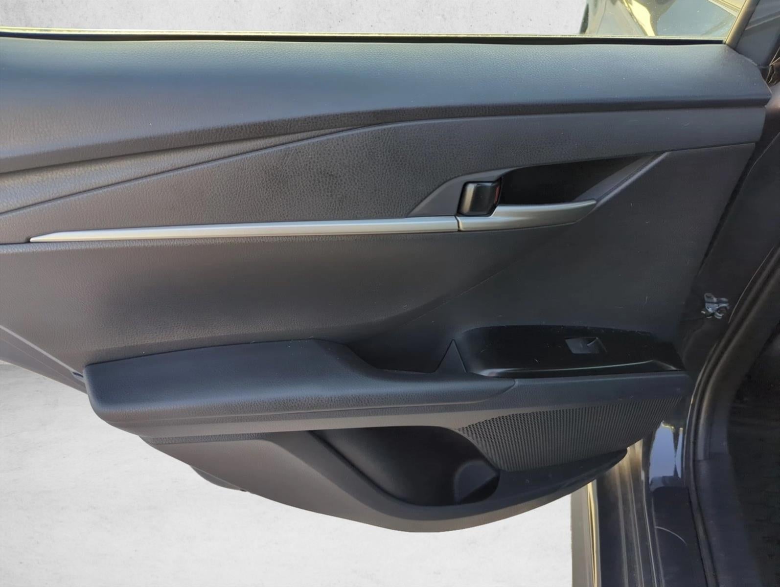 2025 Toyota Camry SE (Natl)